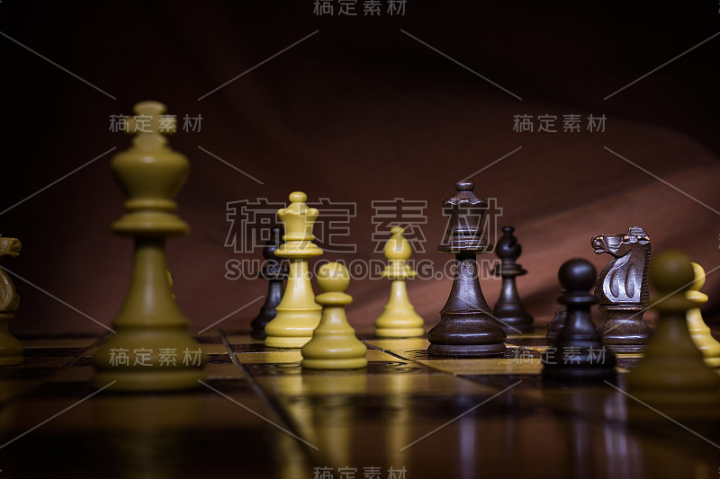 棋盘上的象棋