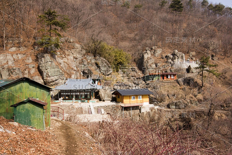 寺庙在深山