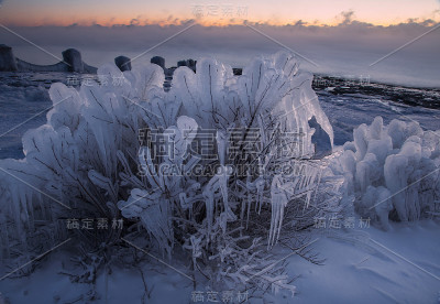 苏必利尔湖上冰冷的早晨