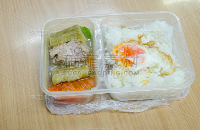 瓜馅猪肉，米饭煮熟
