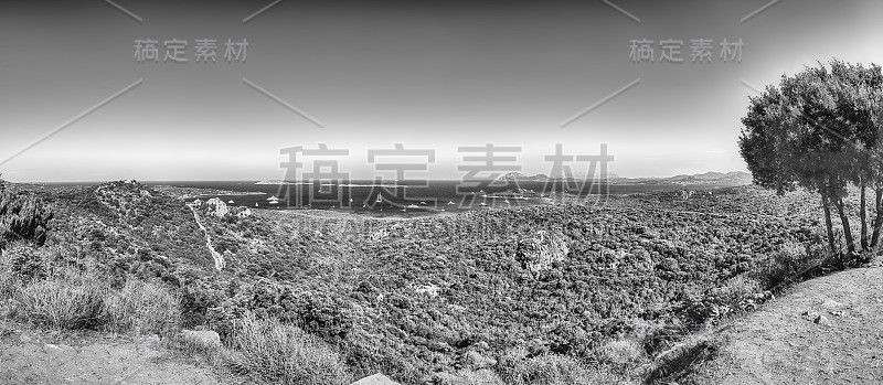 全景在翡翠海岸，撒丁岛，意大利