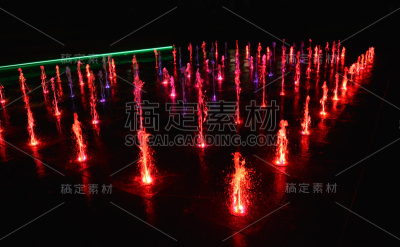 彩泉夜游