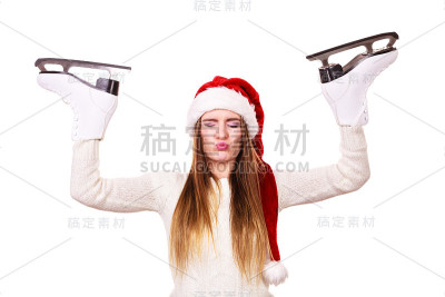 戴着圣诞老人帽的女孩。