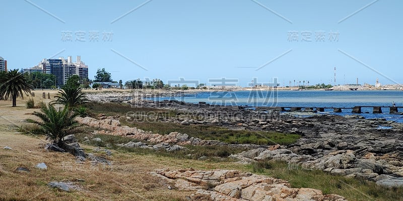 从兰布拉看蒙得维的亚海岸的美丽风景。