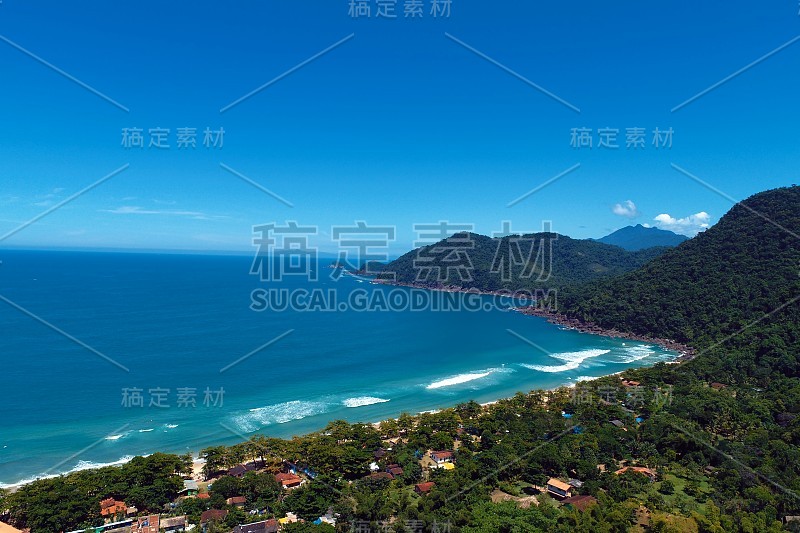 Paraty海湾全景在阳光明媚的一天，里约热内卢de Janeiro，巴西。伟大的景观。旅游目的地。