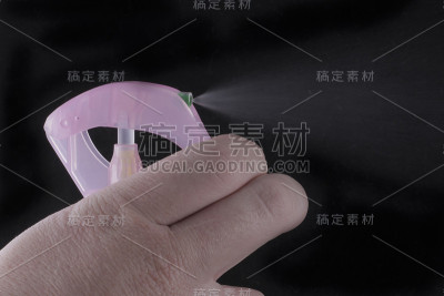 手和喷雾器