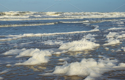 海浪和海沫