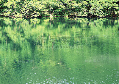 水面