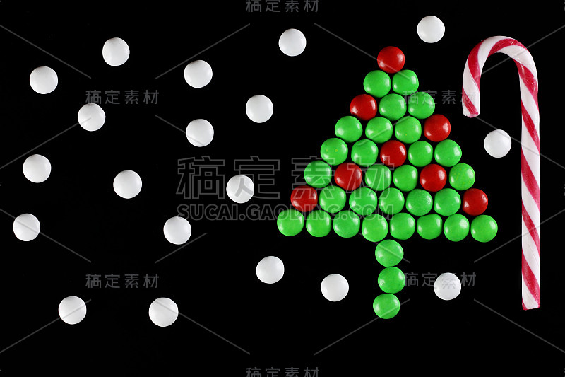 圣诞树形状的糖果背景