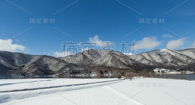 日本中部的雪国。