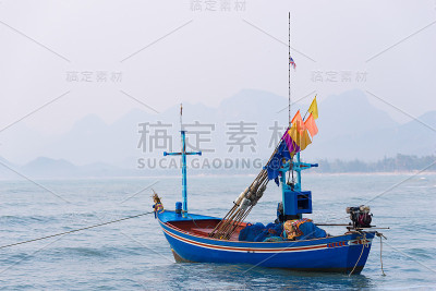 泰国的蓝色渔船