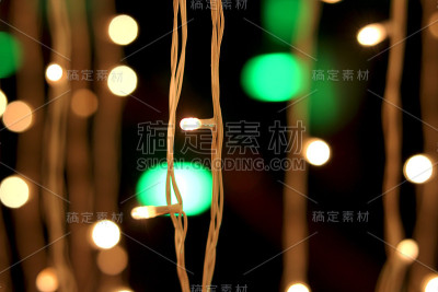 小灯发光