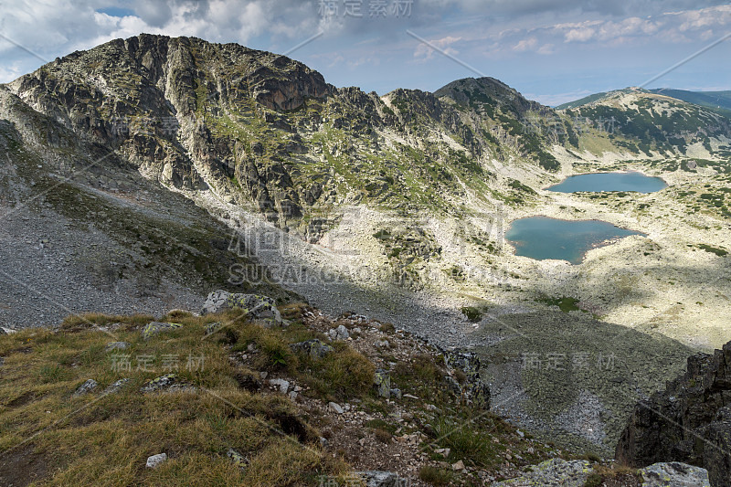 从穆萨拉峰，瑞拉山的穆萨伦斯基湖全景