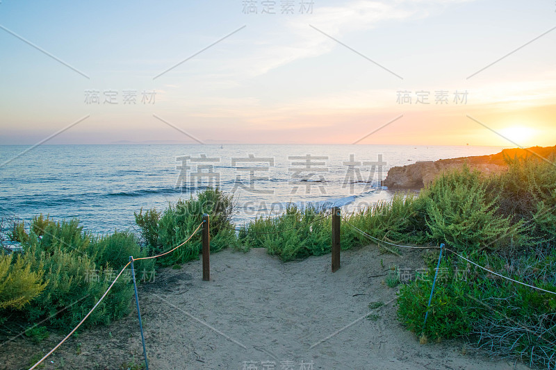 日落在水晶湾州立海滩