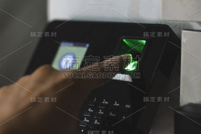 指纹扫描仪记录工作时间
