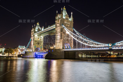 伦敦塔桥的夜景