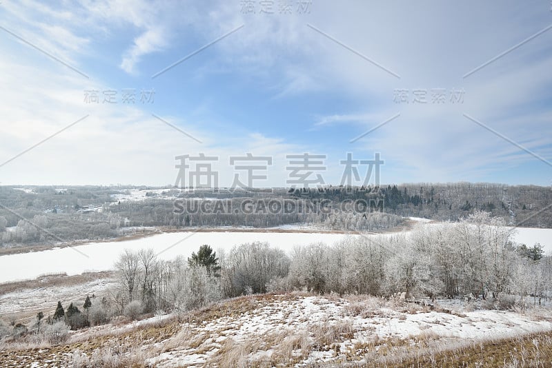 Snowcovered冬季景观。Izborsk山谷,俄罗斯