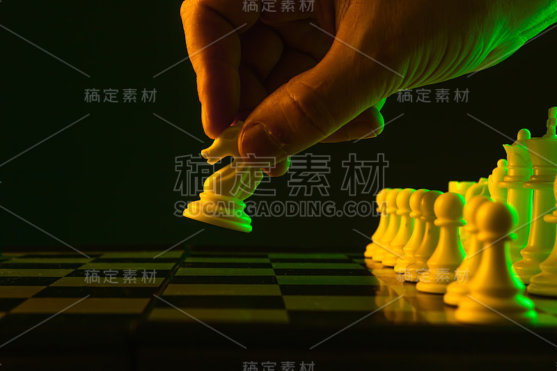 棋盘上的棋子，骑士移动，游戏。对抗、事业、竞争、创业的理念。