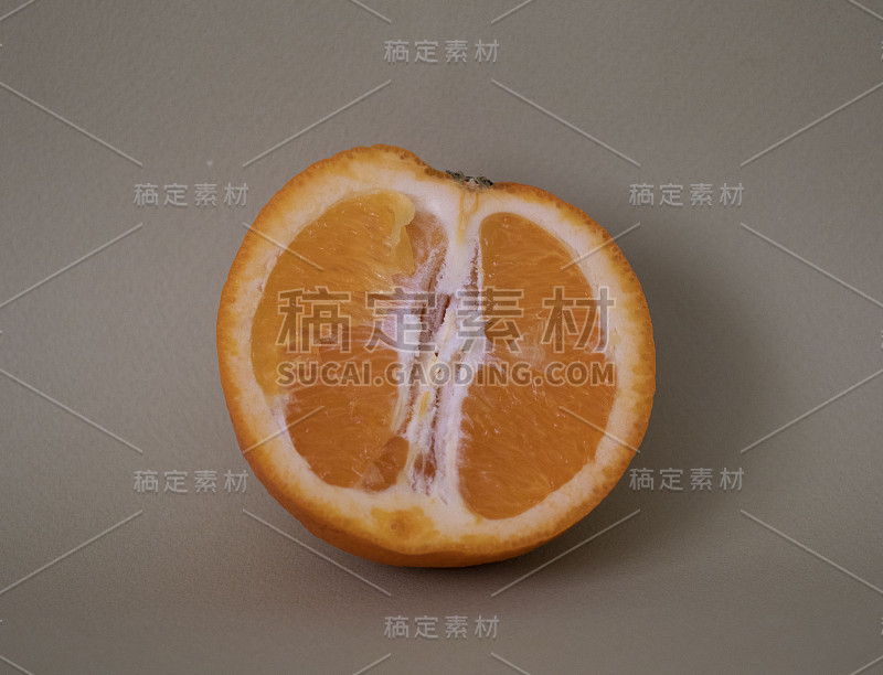 半个橘子