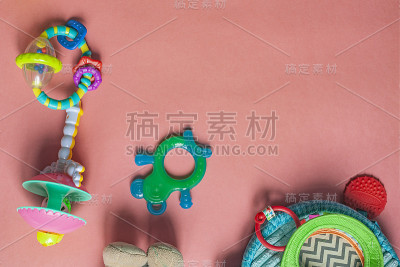 宝宝出牙时牙龈发痒