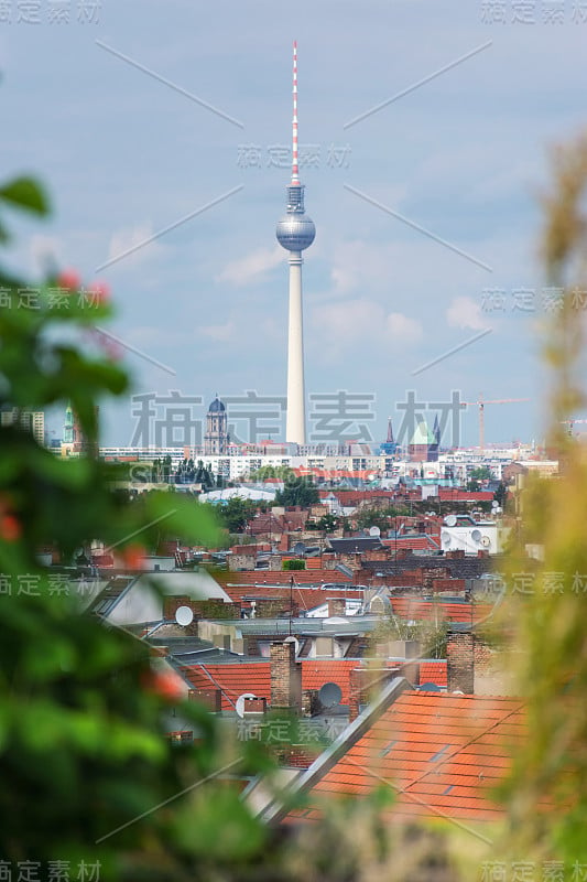 柏林著名电视塔Fernsehturm的全景图