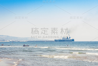 意大利西西里岛卡塔尼亚海岸的游船，美丽的海景