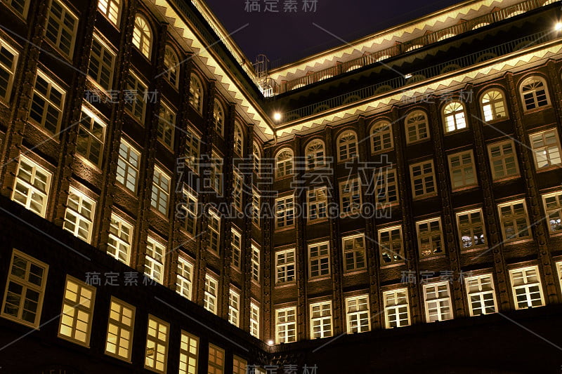 德国汉堡。智利之家(德语:Chilehaus)，内庭院