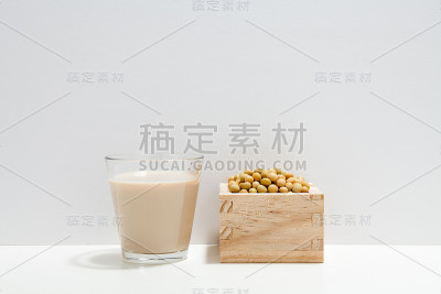 豆浆配黄豆