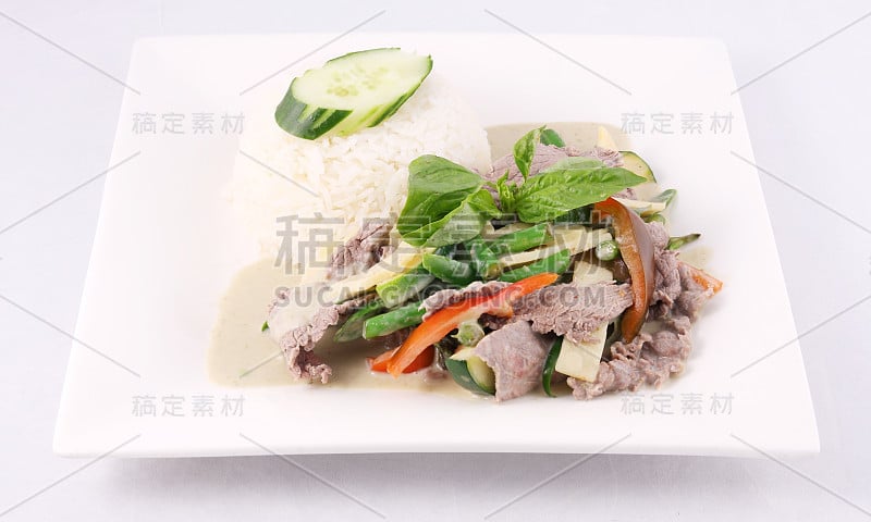 咖喱牛肉饭，泰国菜。