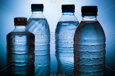 水