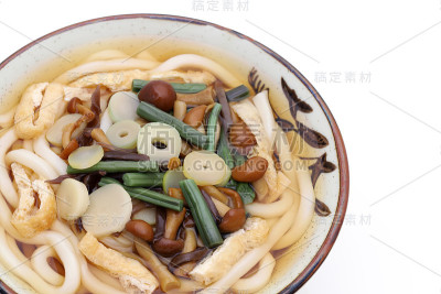 日式三斋乌冬面在碗里