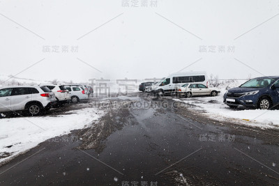 冰岛克里德火山口冬季降雪