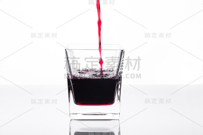 一杯黑醋栗汁