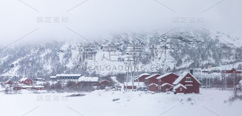 从奥斯陆到挪威弗拉姆的火车上的风景