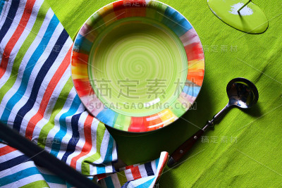 厨房里春天的绿色