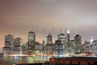 夜晚的曼哈顿天际线