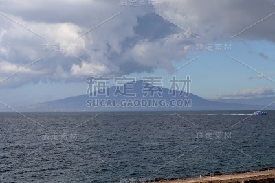 来自小玛丽娜的维苏威火山