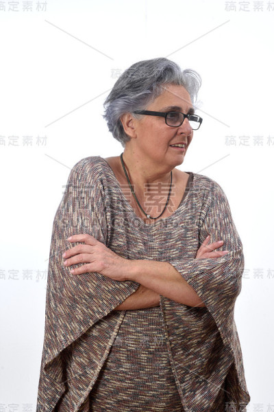 一位年长女性的肖像