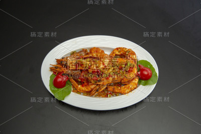 黑色背景上的海鲜