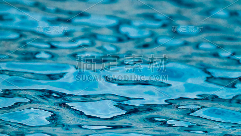 水