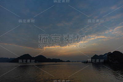 越南下龙湾的日落