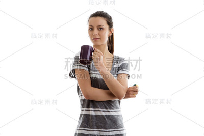 女人喝