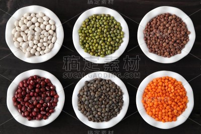 小扁豆和豆类。