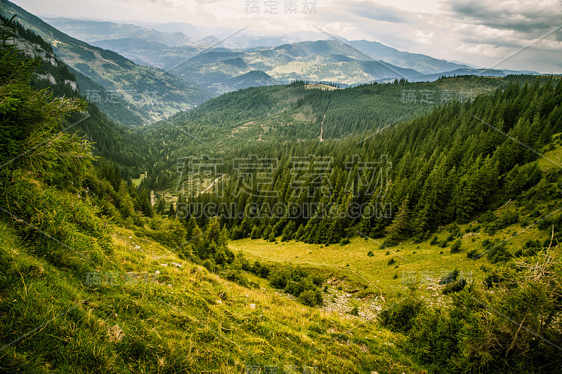 喀尔巴阡山中美丽的山景