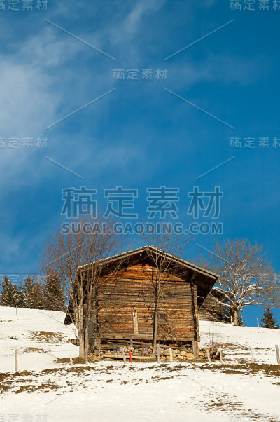 雪中的小屋，瑞士