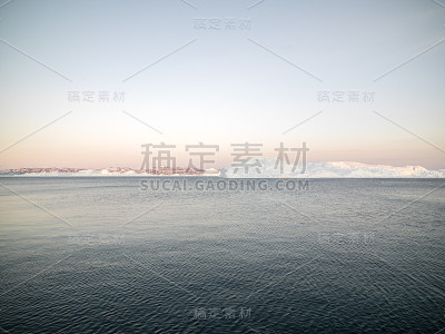 格陵兰岛北冰洋上的冰山