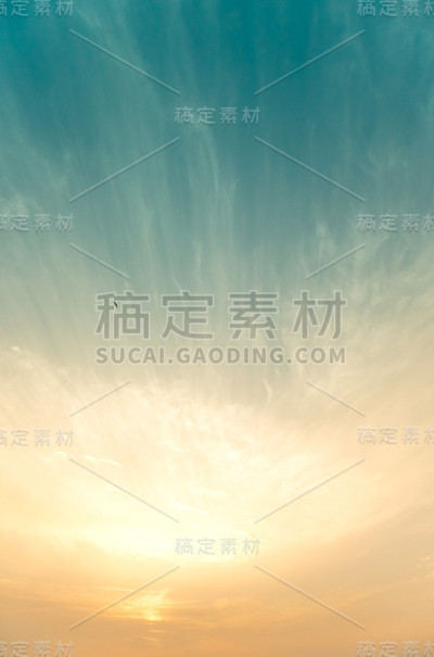 地中海上空的落日
