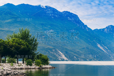 加尔达河。意大利