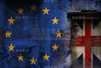 英国脱欧、欧盟和英国的旗帜挂在废墟上