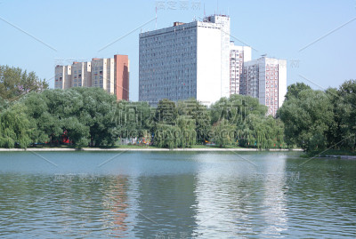 城市公园的夏天